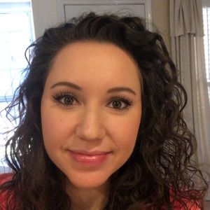 Meet your Posher, Lacey